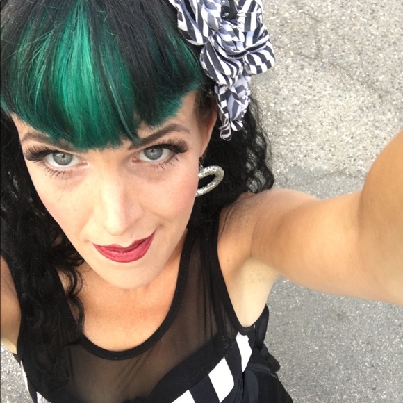 Meet your Posher, Penny - Picture 1 of 8